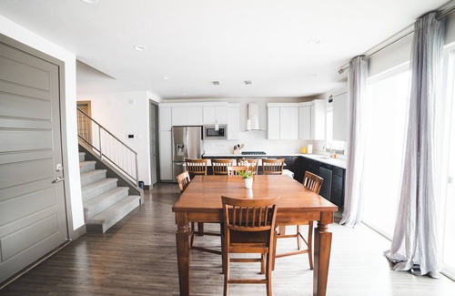 Vineyard House | Tranquil Modern Luxury Home