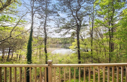 East Dennis House | Tranquil Pond-View Escape in Dennis