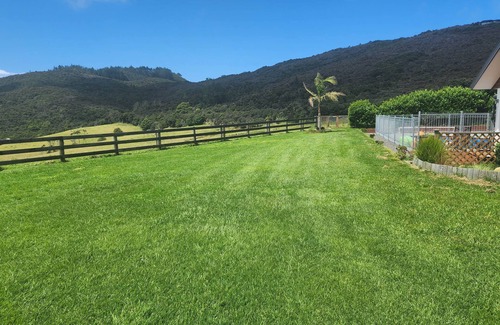 Onerahi House | Tranquil & private house, outdoor pool, rural setting close to beaches & hikes