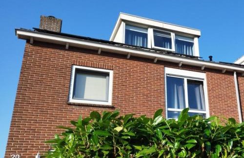 Municipality of Arnhem House | Tranquil Retreat - Free American Pancake-Guest House