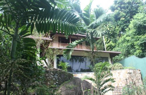 Rumassala House | Tranquil Retreat