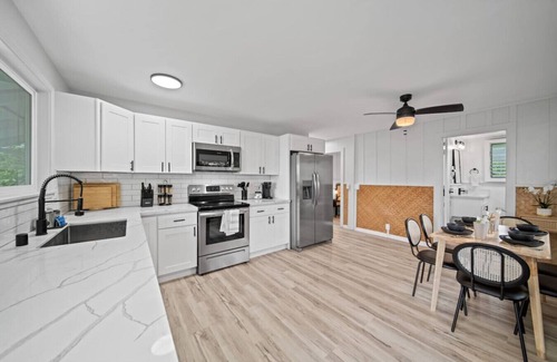 Hilo Cottage | Tranquil Retreat, Steps to Downtown Hilo Cafe