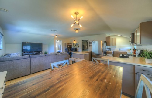 Temecula Apartment | Tranquil Scenic Escape - Pet Friendly-2 BR Apt