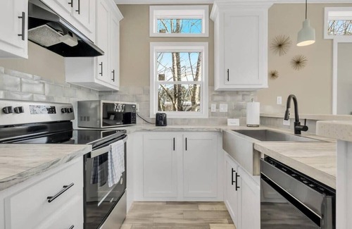 Owens Cross Roads House | Tranquil Tiny Home near Hiking - Nesting Nook