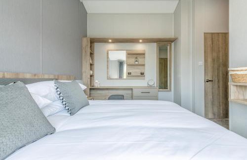 Woodhall Spa House | Tranquil Woodland Lodge Retreat in Lincolnshire