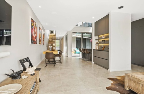 Gulf Harbour House | TRANQUILITY WATERS - WHANGAPARAOA HOLIDAY HOME in Whangaparaoa