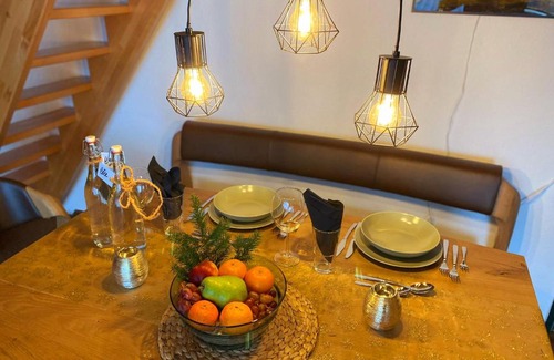 Schoenwald Apartment | Traum-Maisonette auf 1.000m mit Pool und Sauna