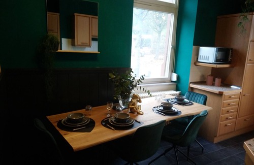 Hanggebiet Apartment | Traumhaftes Chalet am Turmberg in Karlsruhe Durlach! NEW Ferienwohnung Villa!