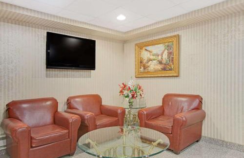 Parsippany Hotel | TraveIodge by Wyndham Parsippany