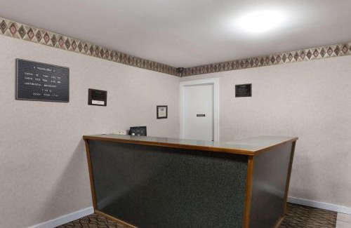 Great Barrington Hotel | Travelodge by Wyndham Great Barrington Berkshires