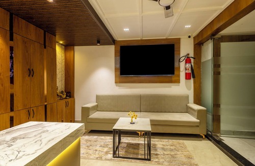 Ahmedabad Hotel | Treebo Grand Shivay