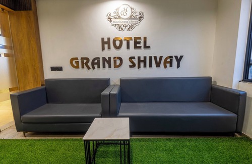 Ahmedabad Hotel | Treebo Grand Shivay
