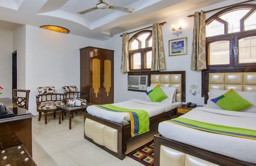 Karol Bagh Hotel | Treebo Paras International
