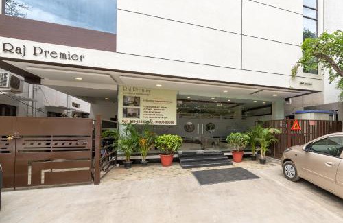 Stage 1 Hotel | Treebo Raj Premier, Indiranagar