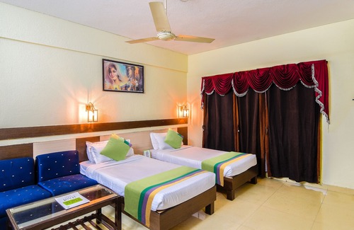 Bhopal Hotel | Treebo The Shagun Peer Gate