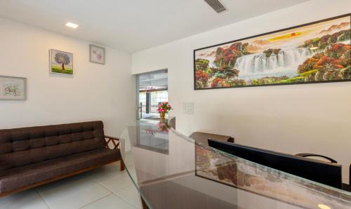 Alappuzha Hotel | Treebo vSaffron Regency, Punnamada Lake