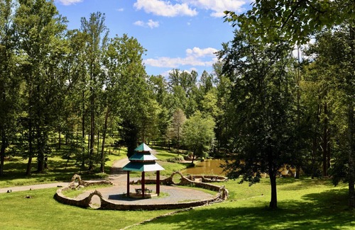 Stanardsville Apartment | Treehouse at the Castle