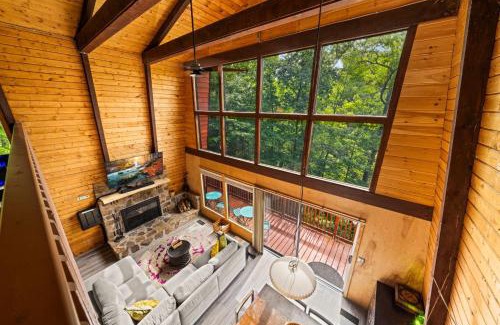 Chalet Village Ski Chalet | Treetops Chalet - 3bd/2bt Boutique Cabin w/Mt Leconte views in Gatlinburg