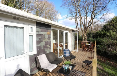 Bont Newydd Cottage | TREETOPS, pet friendly, with a garden in Caernarfon