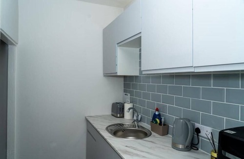 Swiss Cottage Apartment | Tremendous 2-bedroom apartment in Lancashire, Blackpool FY1 6BZ, UK