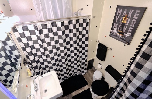 Nashua Apartment | Trendy Downtown Nashua Getaway: Checkers-Themed 1 Bed/1 Bath!