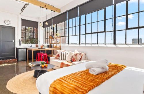 Salt River Apartment | Trendy Salt River Loft Apartment