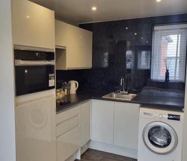 Chatham House | Trendy Studio With A Private Garden