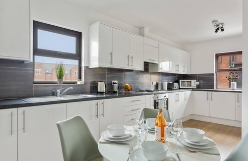 West Bridgford Apartment | Triple En-Suite Room with Free Parking and Wi-Fi