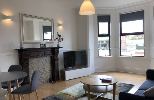 West Bridgford Apartment | Triple En-Suite Room with Free Parking and Wi-Fi