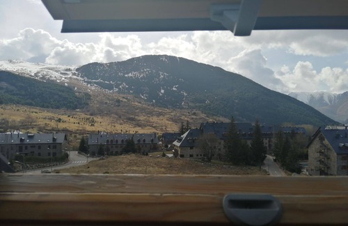 Pla de l'Ermita Apartment | Triplex with fireplace and balcony Erta 4 Vall de Boí