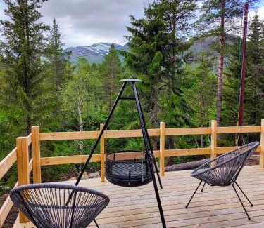 Stranda House | Tronstadbu- 1800s Cabin near Geirangerfjord & Slogen Hike