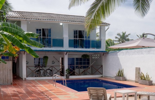 Santa Veronica House | Tropical 3 BR/3 BA beach Villa w pool, WiFi, & AC in beautiful Santa Veronica!