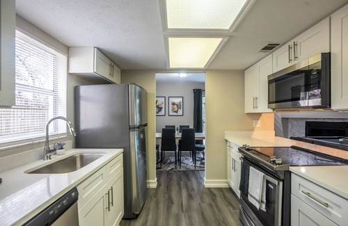 Terrace Park House | Tropical Oasis - Private pool - Ace Location