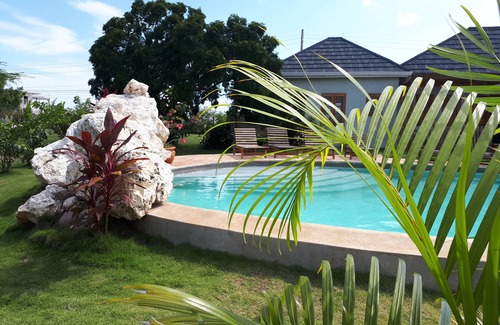 Treasure Beach Villa | Tropical paradise in a friendly, safe, low-key community