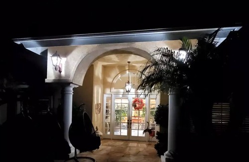 El Cajon House | Tropical Paradise & Serenity - Sportsman's Delight