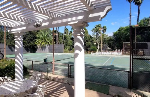 El Cajon House | Tropical Paradise & Serenity - Sportsman's Delight