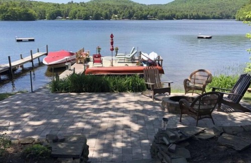 Diamond Point Cabin | "TROUT LAKE PARADISE"- Lakefront Property