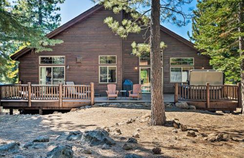 Truckee House | Truckee Escape with Hot Tub Near Ski Resorts