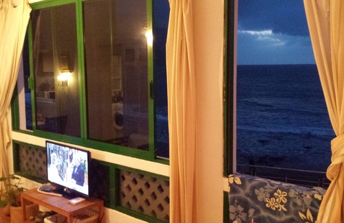 Santa Cruz de Tenerife Apartment | True 1st line of sea and trails of the hills of Anaga