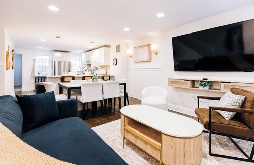 Historic Downtown Apartment | True 2-bed - 20 mins to NYC! Luxury Brownstone