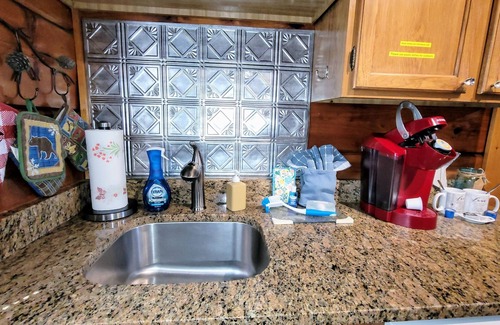 Gatlinburg - Pigeon Forge Cabin | True Log Cabin w/Beautiful Views! LED Hot Tub, WiFi, Picnic Pavilion, Grill Area