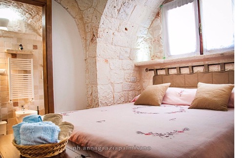 Martina Franca House | Trullo "Walnut Hill" with pool and large garden