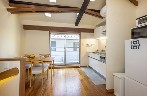 Sannenzaka Ninenzaka Ski Chalet | Tsukinowacho - Exquisite machiya with modern design