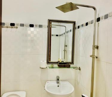 Son Tra Hotel | Tuấn Phong Hotel 19 Hà Bổng Đà Nẵng