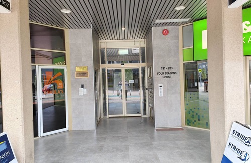 Greenway Apartment | Tuggeranong Short Stay # 10 - Sleeps 6