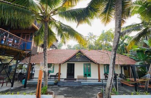 Nedumudy House | Tulsi Kayal Retreat