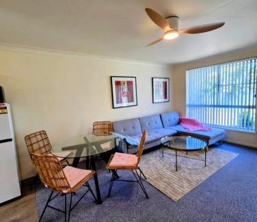 Tuncurry Apartment | Tuncurry 2BR Walk to Lake