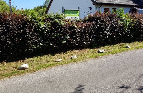 Benderloch House | Tunnag cottage is around 10 mins walk to a Beautiful Tralee beach