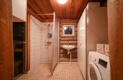 Yllasjarvi Ski Chalet | Tunturipirtti Ylläs by Aavalevi Holidays