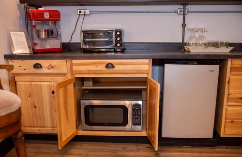 Two Rivers House | Turn of the Century Craftsman Home minutes to Downtown and the Beach